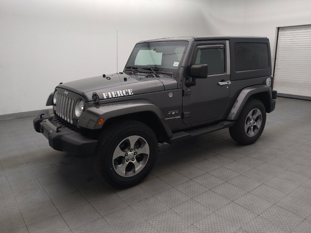 Used 2018 Jeep Wrangler Sahara w/ Connectivity Group AWD/4WD image 2