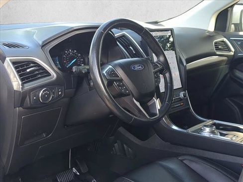 Used 2022 Ford Edge Titanium AWD/4WD image 10