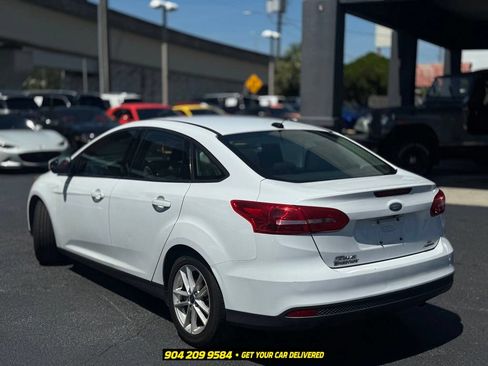 Used 2016 Ford Focus SE FWD image 4