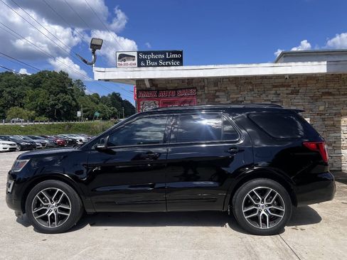Used 2016 Ford Explorer Sport w/ Equipment Group 401A AWD/4WD image 3