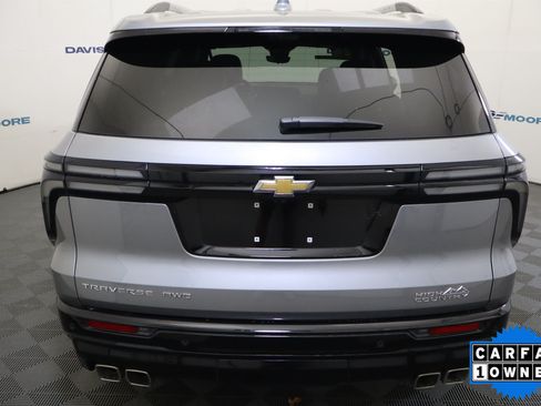 Used 2026 Chevrolet Traverse High Country w/ LPO, Floor Liner Package AWD/4WD image 8