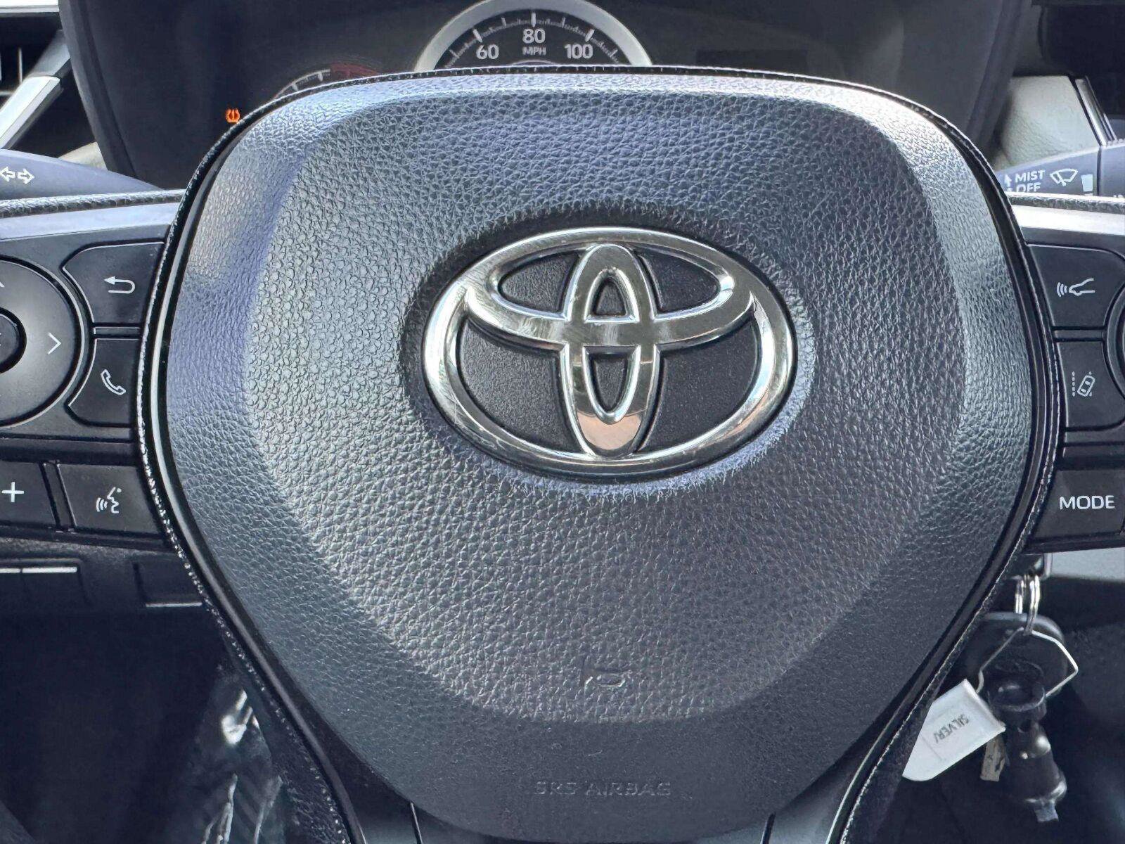 Used 2020 Toyota Corolla LE FWD image 24