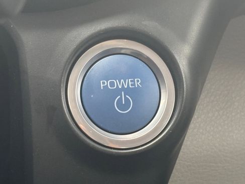 Used 2023 Toyota Sienna Limited image 22