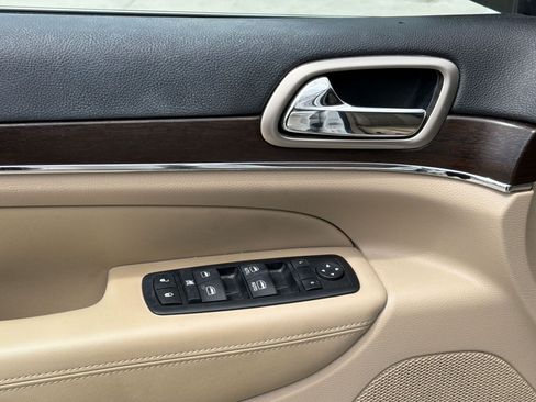 Used 2014 Jeep Grand Cherokee Limited RWD image 26