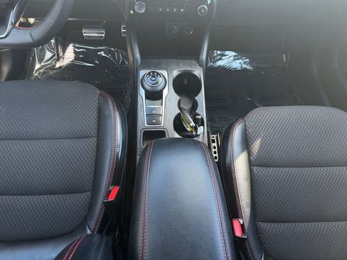 Used 2023 Ford Escape ST-Line image 5