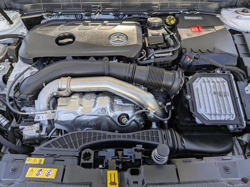 Certified 2025 Mercedes-Benz GLB 250 image 25