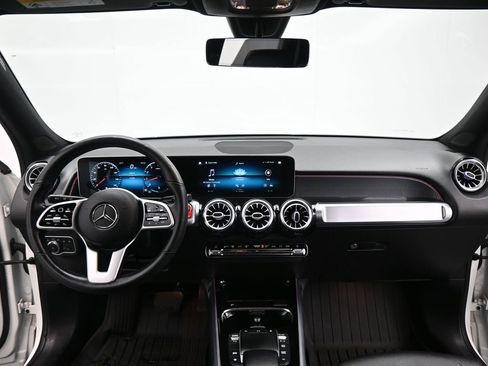 Used 2021 Mercedes-Benz GLB 250 image 20