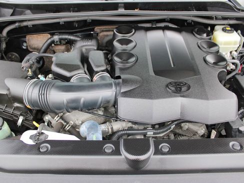 Used 2019 Toyota 4Runner TRD Off-Road image 41