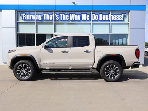New 2026 GMC Canyon Denali AWD/4WD image 7