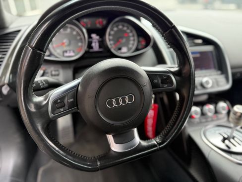 Used 2009 Audi R8 V8 image 17