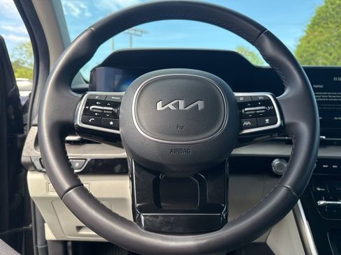 Used 2024 Kia Carnival SX image 7