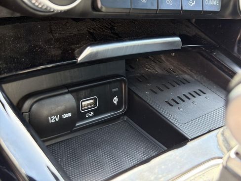 Used 2022 Kia Stinger GT-Line RWD image 38