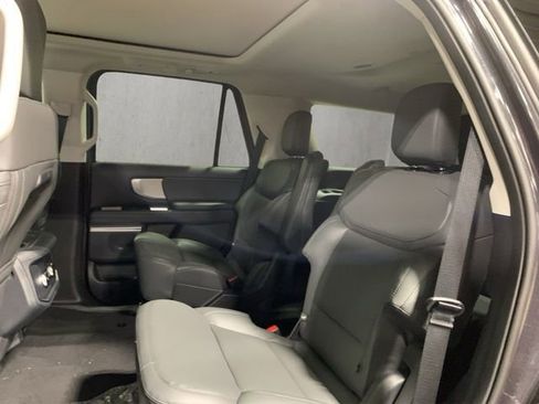 New 2026 Ford Expedition Active image 13