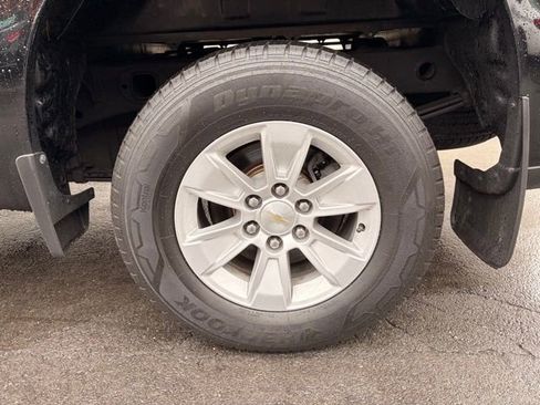 Used 2022 Chevrolet Silverado 1500 LT AWD/4WD image 10