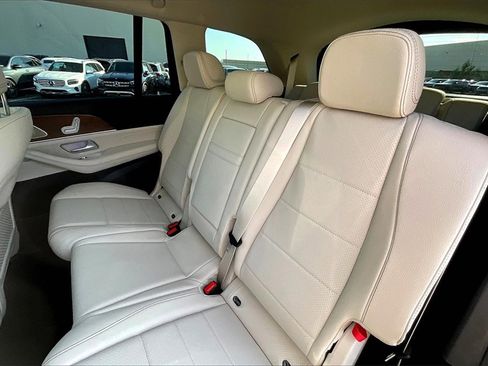 New 2026 Mercedes-Benz GLS 450 4MATIC image 10