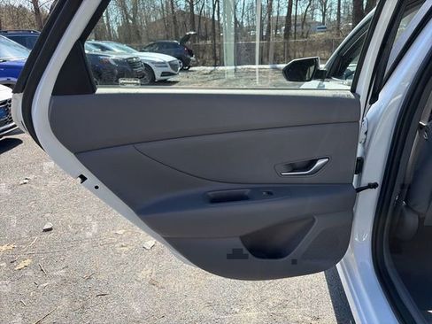 Certified 2022 Hyundai Elantra SEL image 14