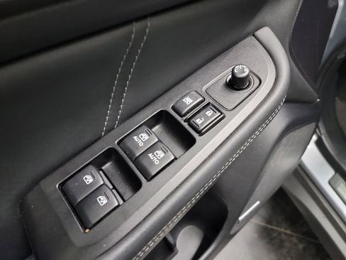 Used 2018 Subaru Outback 2.5i Limited image 11