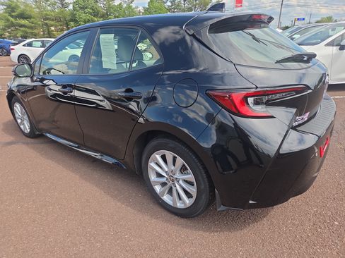Certified 2025 Toyota Corolla SE FWD image 5