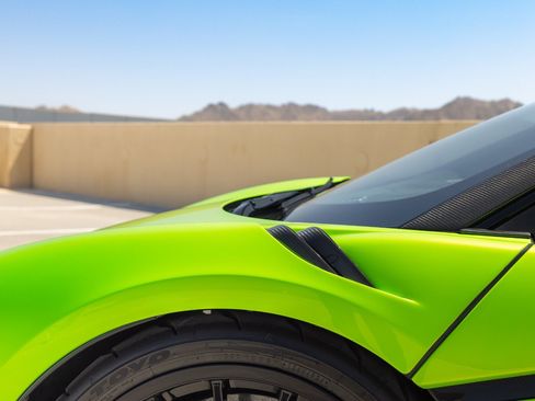 Used 2020 McLaren 620R RWD image 20