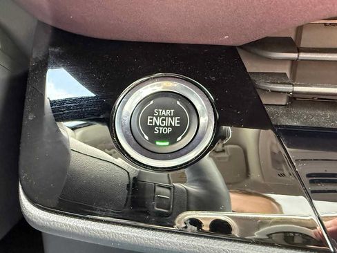 Used 2025 Buick Envision Sport Touring AWD/4WD image 19