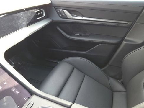 New 2025 Porsche Taycan image 27