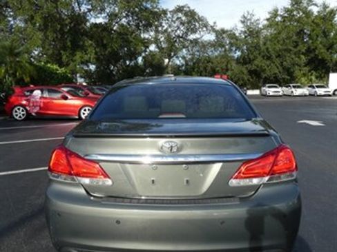 Used 2011 Toyota Avalon Limited image 12