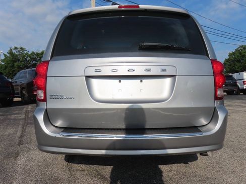 Used 2016 Dodge Grand Caravan American Value Package w/ UConnect Hands-Free Group FWD image 7