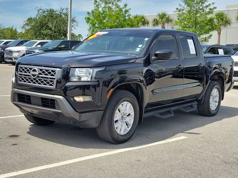 Used 2022 Nissan Frontier SV RWD image 3