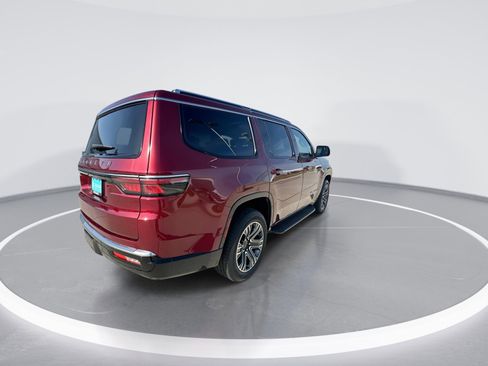 Used 2024 Jeep Wagoneer 4WD w/ Premium Group I image 8