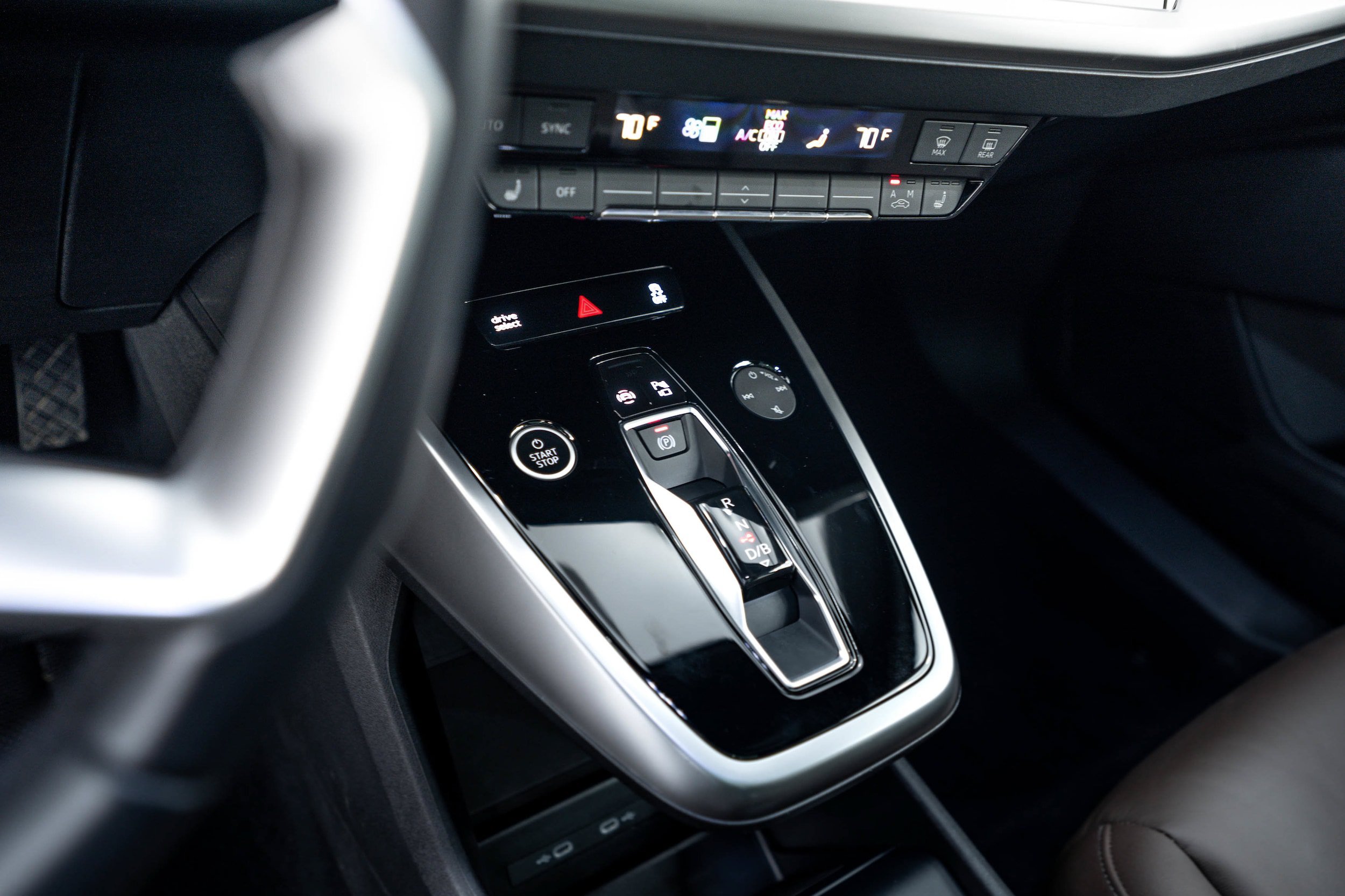 Certified 2024 Audi Q4 e-tron Premium Plus AWD/4WD image 11