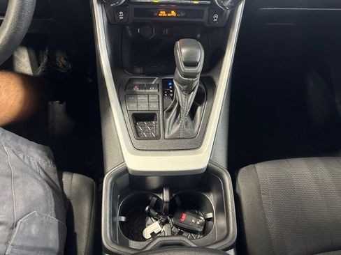 Used 2025 Toyota RAV4 XLE AWD/4WD image 24