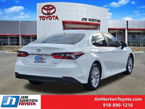 Used 2024 Toyota Camry LE image 6