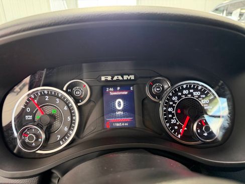 Used 2024 RAM 1500 Big Horn AWD/4WD image 19