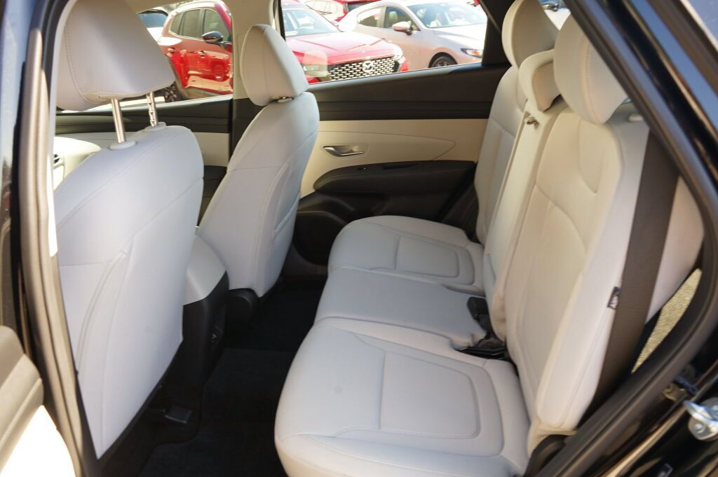 Used 2025 Hyundai Tucson SE FWD image 18