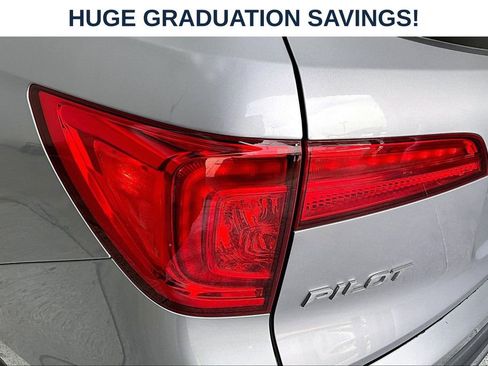 Used 2017 Honda Pilot Touring image 31