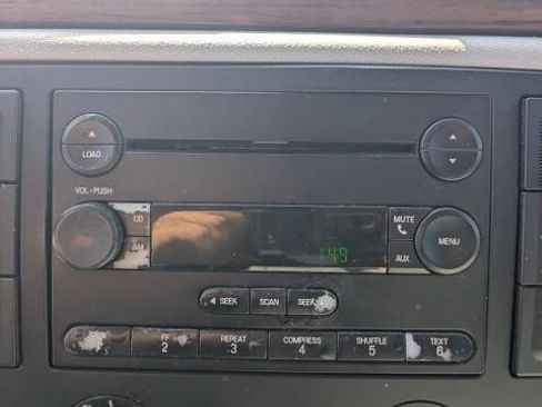 Used 2004 Ford Freestar SEL FWD image 9