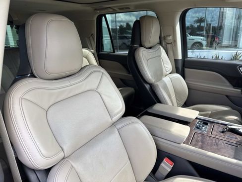Used 2022 Lincoln Navigator Reserve image 20