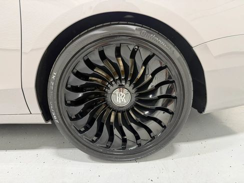 Used 2021 Rolls-Royce Ghost image 12