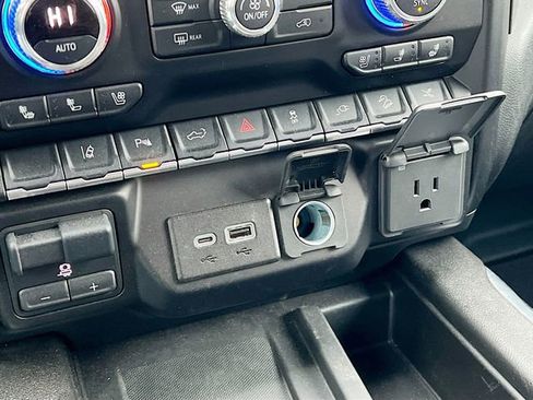 Used 2022 GMC Sierra 2500 AT4 w/ AT4 Premium Plus Package image 21