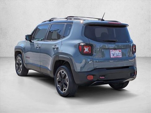 Used 2015 Jeep Renegade Trailhawk AWD/4WD image 8