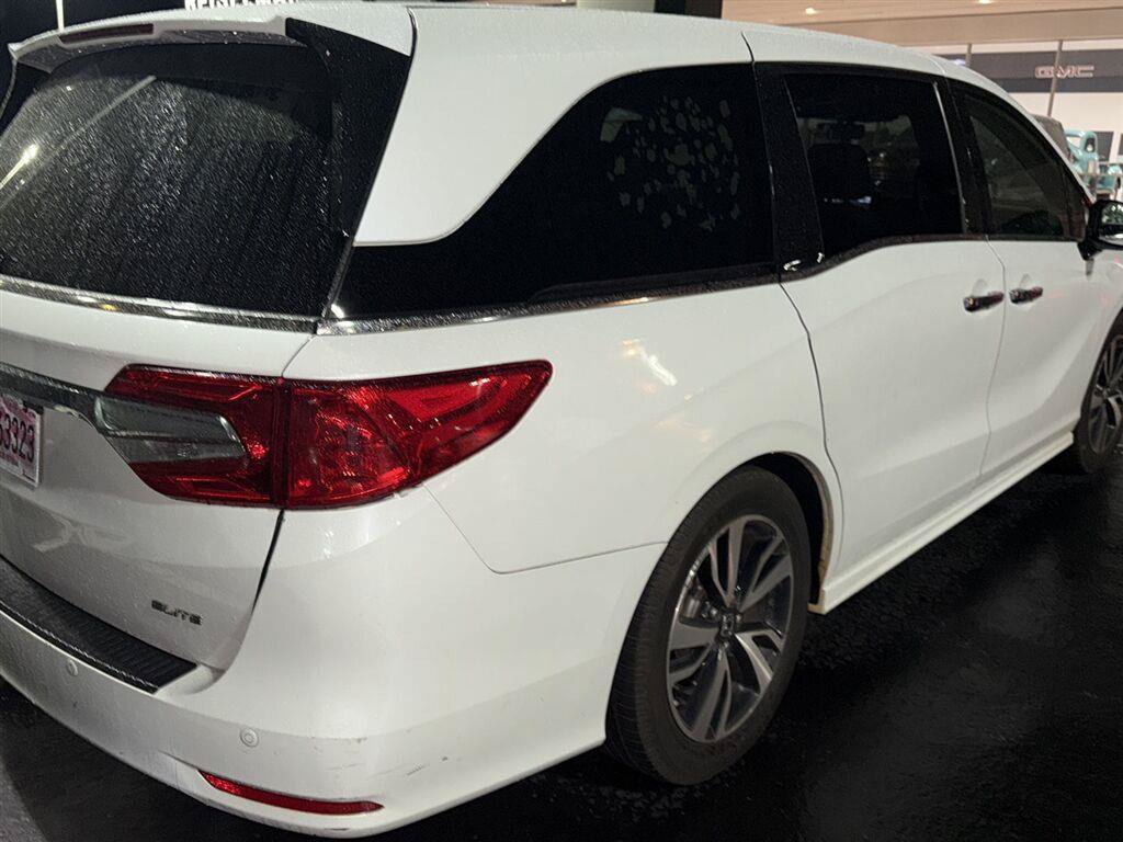 Used 2020 Honda Odyssey Elite image 2