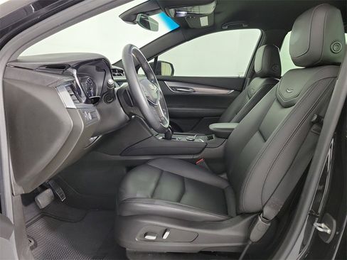 Certified 2023 Cadillac XT5 Luxury image 16