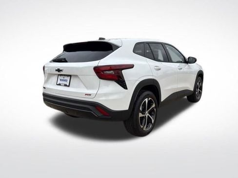 New 2026 Chevrolet Trax RS w/ Sunroof Package image 5