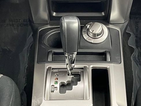 Used 2014 Toyota 4Runner SR5 image 10