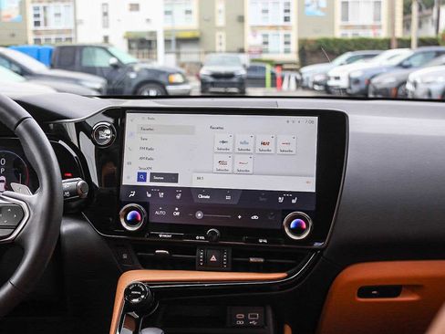 Used 2024 Lexus NX 350 Luxury image 13