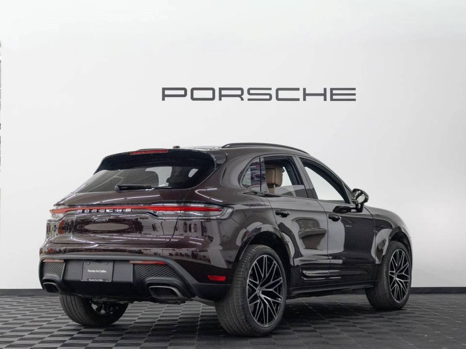 Certified 2026 Porsche Macan AWD/4WD image 7