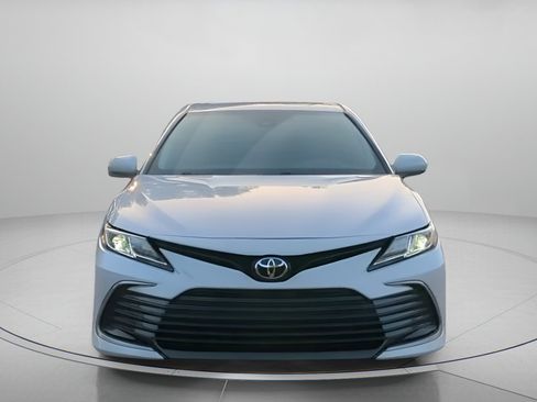 Used 2023 Toyota Camry LE FWD image 7