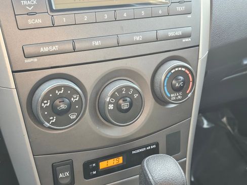 Used 2011 Toyota Corolla S image 8