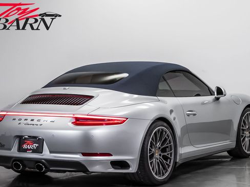 Used 2017 Porsche 911 Carrera 4 AWD/4WD image 13
