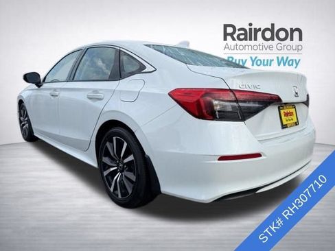 Used 2024 Honda Civic EX image 3